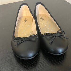 Cat & Jack Black Bow Dress Shoes